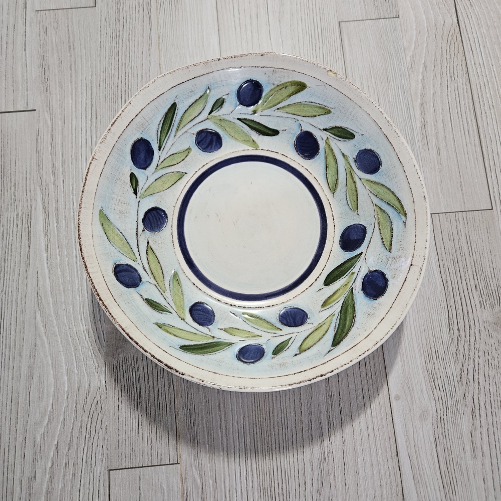 Crate & Barrel Gianna Pasta/Soup Bowl  Retired Pattern Earthenware Rare Italy 9"